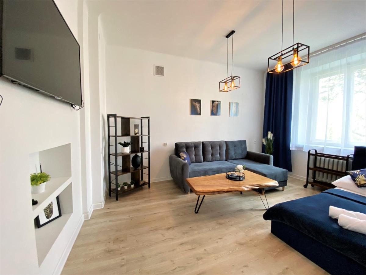 Apartament Midnight Blue Mielec Exteriör bild