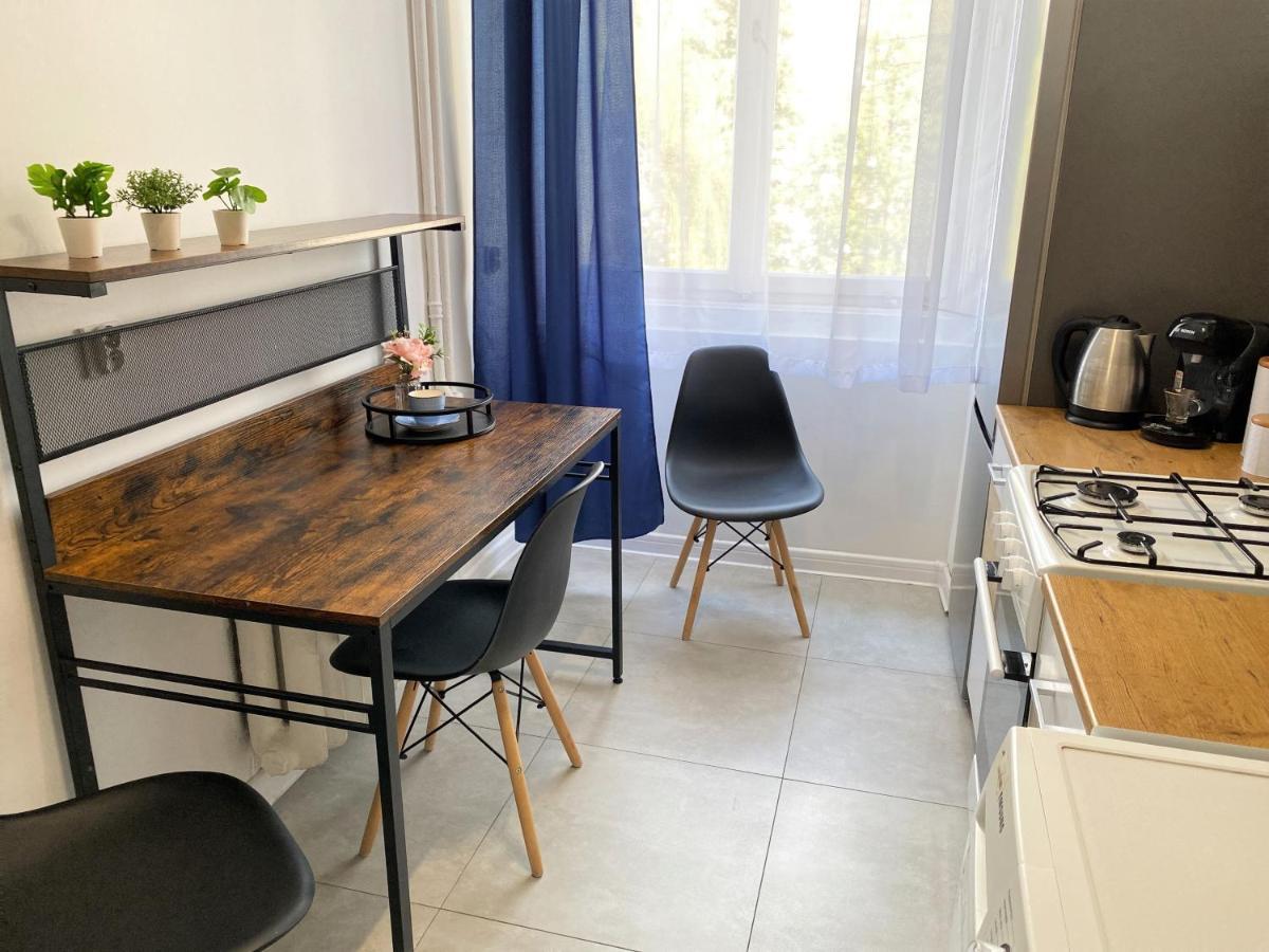 Apartament Midnight Blue Mielec Exteriör bild